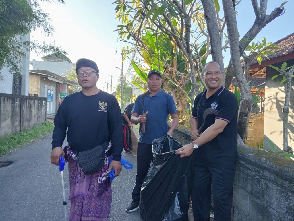 Sinergi Perangkat dan Lembaga Desa: Antusias Wujudkan Program Aksi Bersih Sampah Plastik